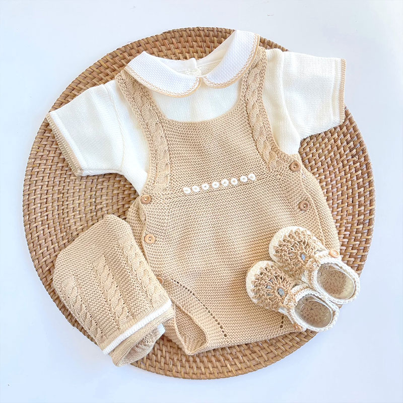 Ropa de primera puesta